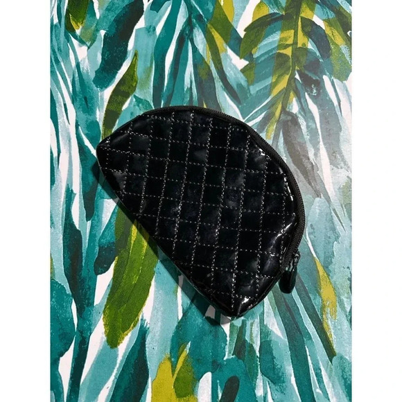 Small Black Shiny Makeup bag - Picture 1 of 7